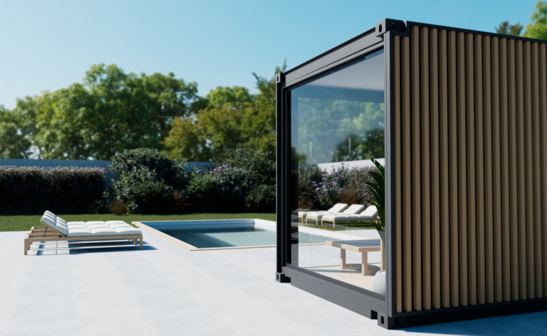 Container aménagé en pool house avec bardage bois et paroi vitrée
