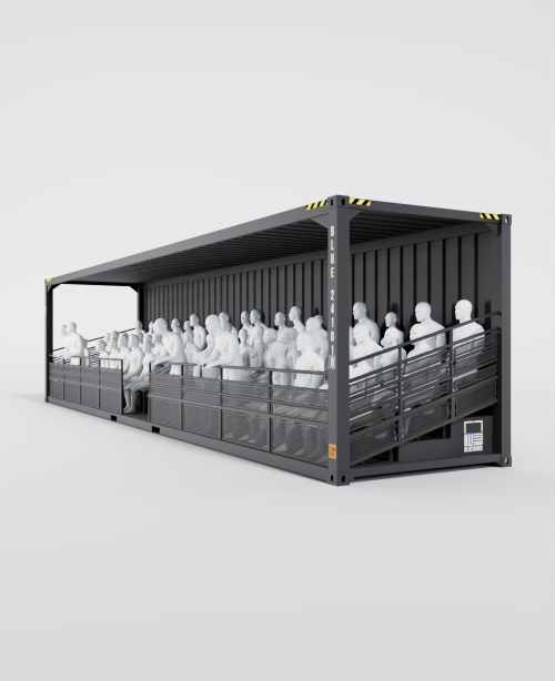 Container 40 pieds aménagé en gradins avec spectateurs assis.